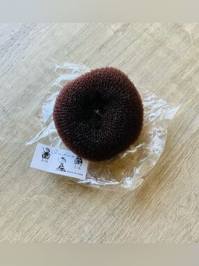 NWT☀️ Large 4" Hair Donut Bun Maker - Dark Brown
